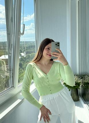Лаймовий трикотажний кроп кардиган на ґудзиках з вишитими квітами 1*1=3