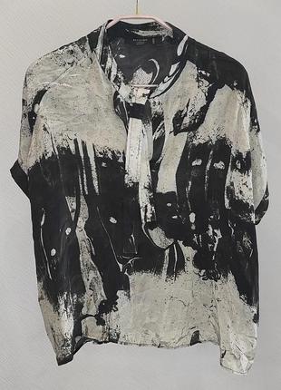 Блуза religion black oversized hidden blouse in abstract print on cupro