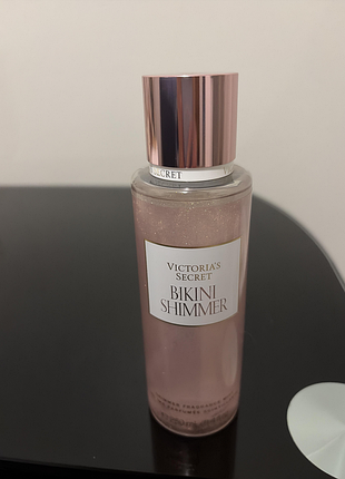 Парфюмированный спрей с шиммером body fragrance bikini shimmer fragrance mist оригинал