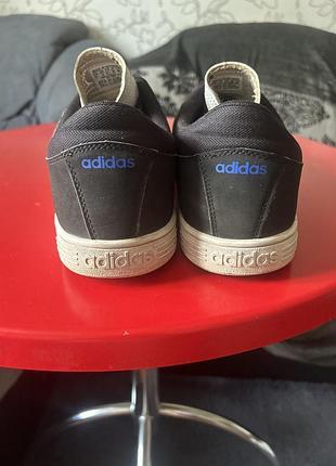 Кросівки adidas 4