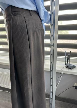 Класичні брюки ,шоколадного кольору,від zara,якісний пршив ,тканина дуже приємна на дотик