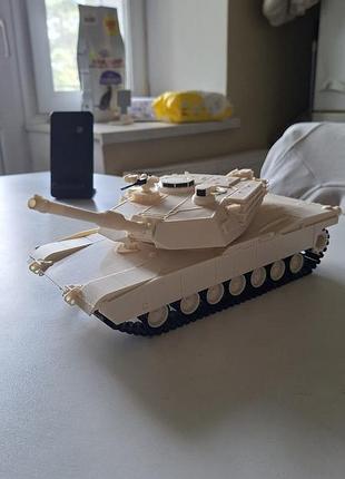 Колекційна модель танк м1 abrams