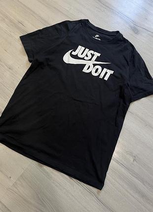 Футболка nike big logo l