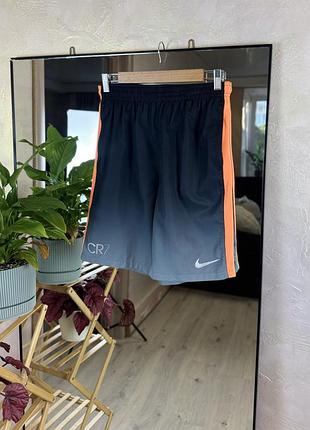 Шорти nike cr7 squad dri-fit: градієнт та максимальний комфорт
