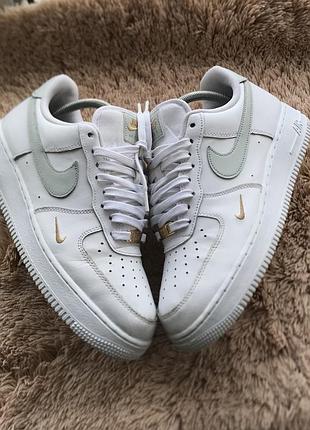 Кросівки nike air force 1 07 essential white/olive оригінал