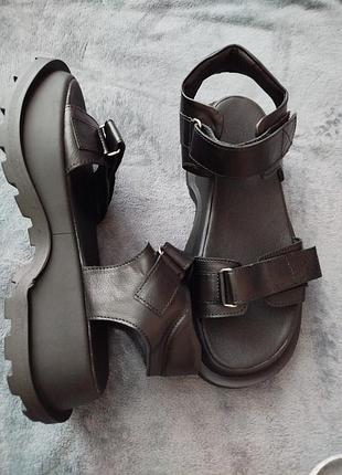 Босоножки женские кожа