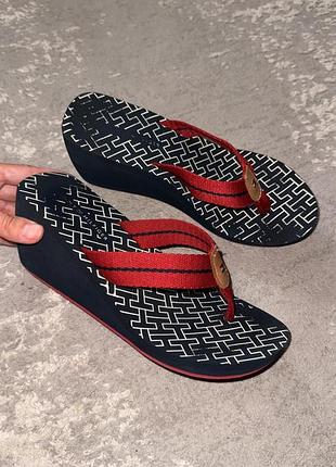 Шльопанци, шльопанці tommy hilfiger 38