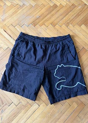 Оригінальні шорти puma з великим світловідбиваючим логотипом! ідеальний стан!