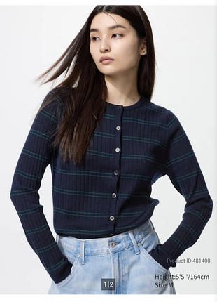 Кофта на пуговицах uniqlo размер s -m 100% тонкая шерсть