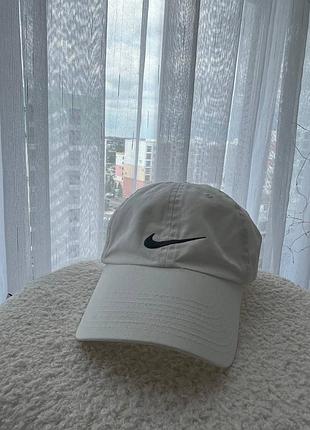Кепка-бейсболка nike