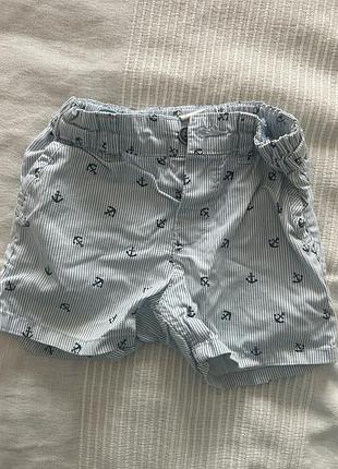 Шорти від h&m, 80cm (9-12 місяців). є резинка на ґудзиках, яка фіксує ширину шортів. маленька жовта пляма ззаді на шортах (майже не видно, фото додаю)
