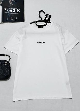Футболка оверсайз calvin klein