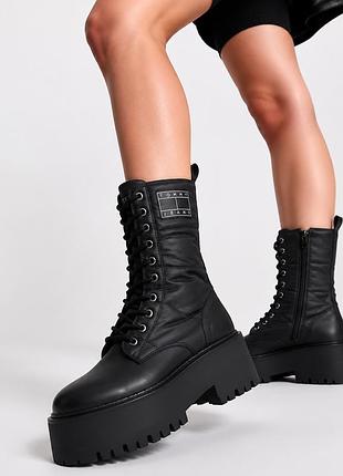 Черевики бєрци на платформі tommy jeans