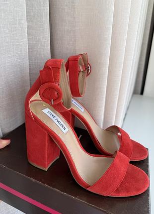 Червоні шкіряні босоніжки steve madden, 37-38 розмір