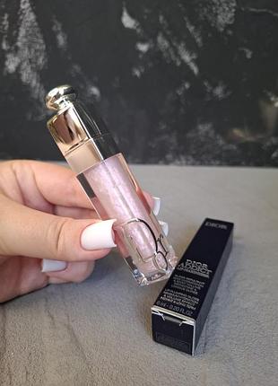 Блеск dior addict lip maximizer в изящном нежно-розовом оттенке с шиммером – 053 pinkmania.