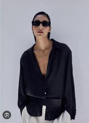 Черная базовая атласка блуза новая zara