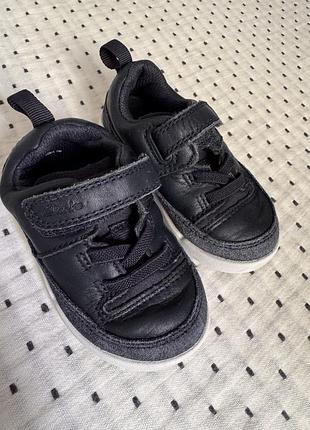 Кросівки для хлопчика clarks 20р.