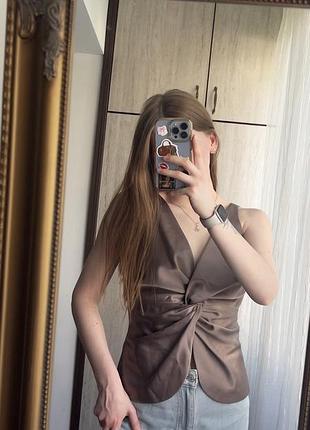 Топ атласний