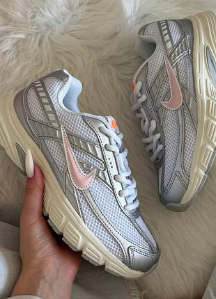 Nike initiator silver beige pink swoosh