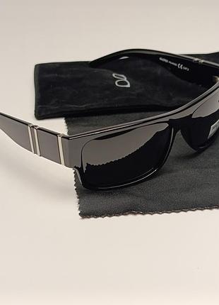 Matrix polarised
