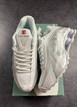 Nike shox r4 white 2