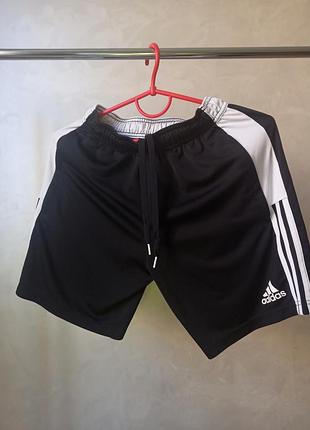 Шорти спортивні adidas чоловічі ідеальний стан розмір колір чорний з білим