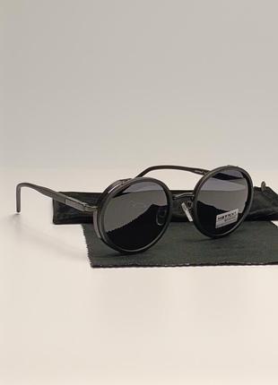 Matrix polarised