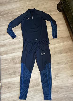 Костюм спортивний nike dri fit розмір s