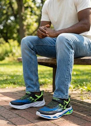 Фирменные кроссовки skechers с подсветкой