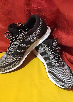 Стильні жіночі кросівки adidas los angeles