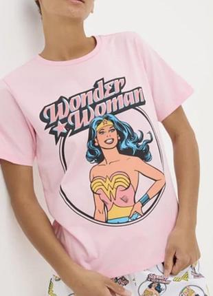 Розовая футболка wonder woman (диво-женщина) dc comics