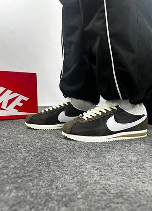 Nike cortez brown white