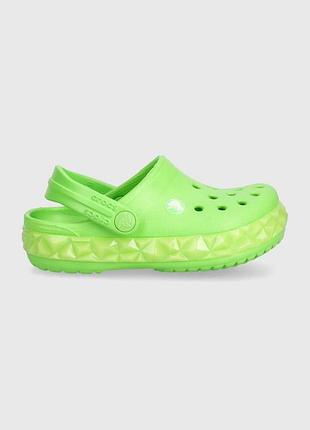 Шлепанцы crocs geometric j1