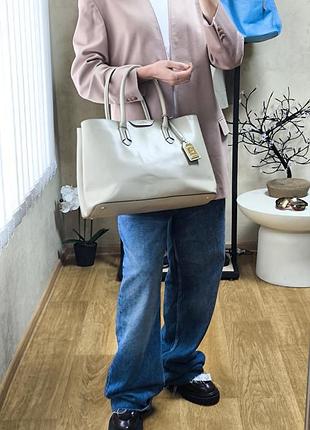 Сумка-шоппер lauren ralph lauren изготовлена из 100% натуральной кожи