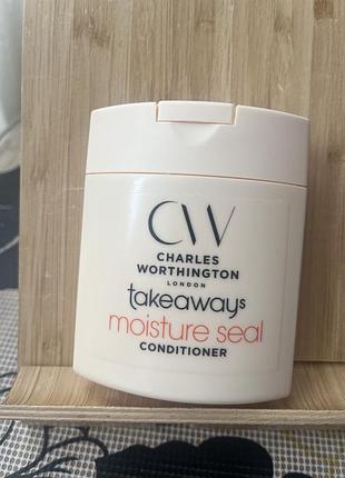 Кондиціонер для волосся charles worthington серії moisture seal у білому флаконі