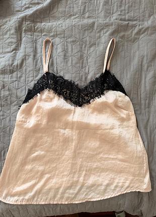 Сатиновий топ у білизняному стилі (cami top) з мереживом
