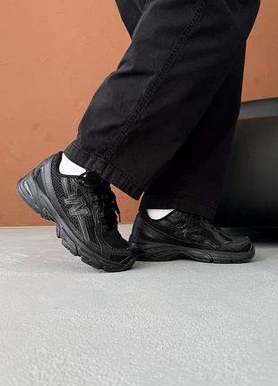 Жіночі кросівки new balance 740 triple black