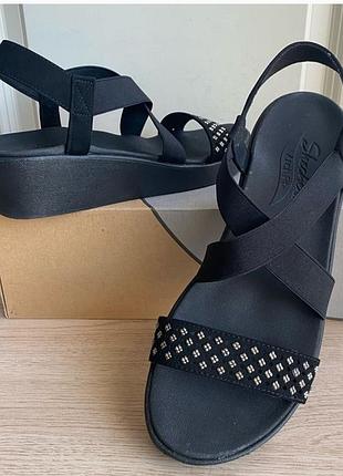 Босоножки на танкетке skechers р.39-40