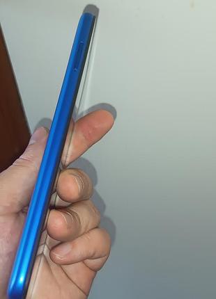 Продам телефон xiaomi redmi 8a 32gb 10