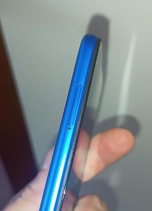 Продам телефон xiaomi redmi 8a 32gb 9