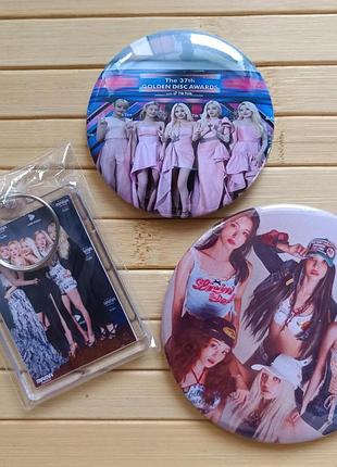 Набор 2 значка + брелок айдиль (g)i-dle