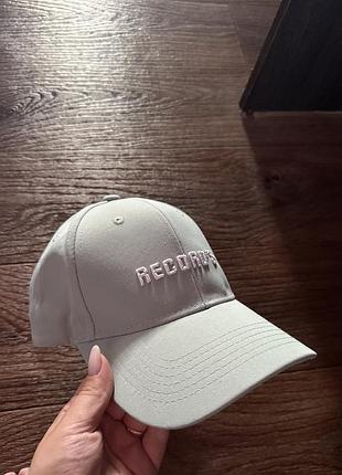 Кепка record’s
