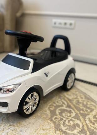 Дятичий автомобіль-толокар білого кольору ( м3147)