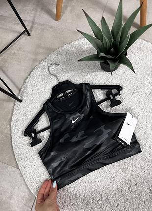 Топ від nike