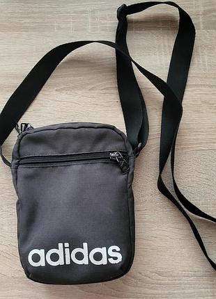 Сумка через плечо adidas.
