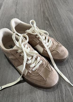 Кросівки zara