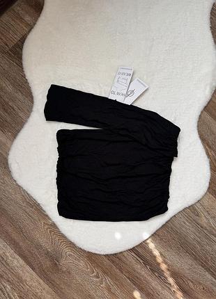 Черный топ stradivarius