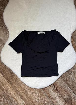 Черный топ pull&bear
