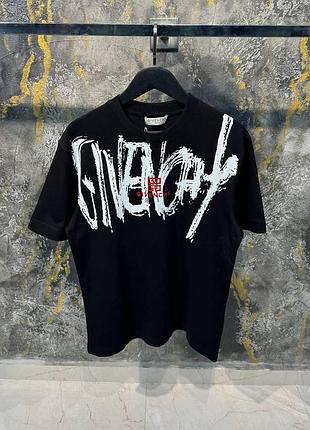 Футболка givenchy