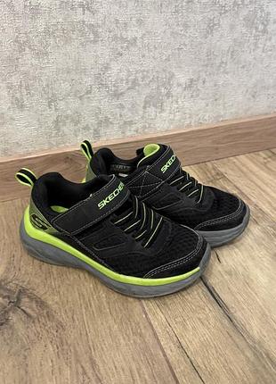 Кроссовки skechers